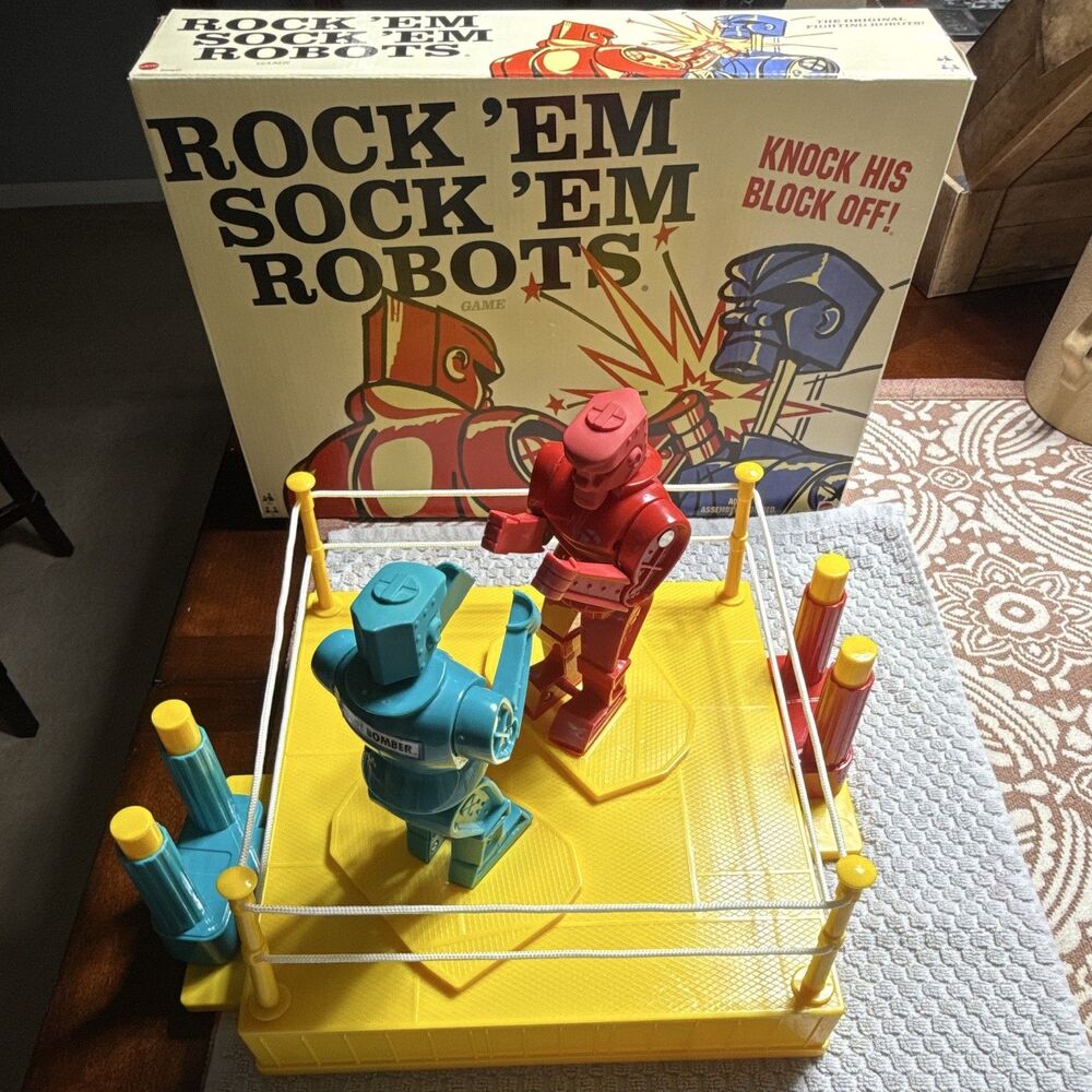 Rock 'Em Sock 'Em Robots Vintage 2014 Boxing Game Blue Bomber vs Red Rocker
